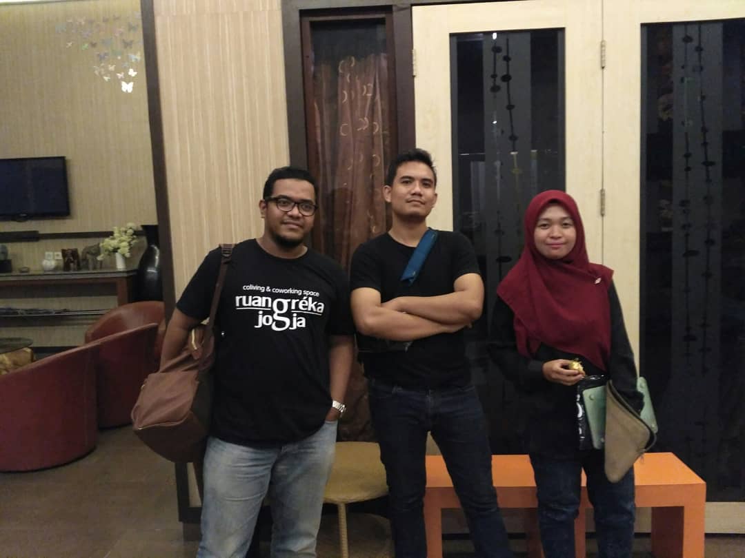 Yang seru dari bikin event jadi bisa kumpul-kumpul, silaturahmi dan dapet semangat baru..Bisa ke (1)