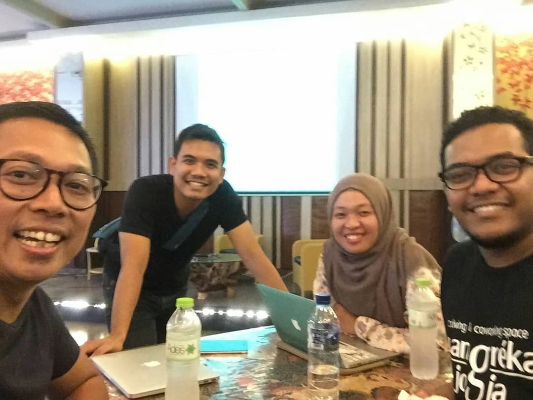 Yang seru dari bikin event jadi bisa kumpul-kumpul, silaturahmi dan dapet semangat baru..Bisa ke (2)